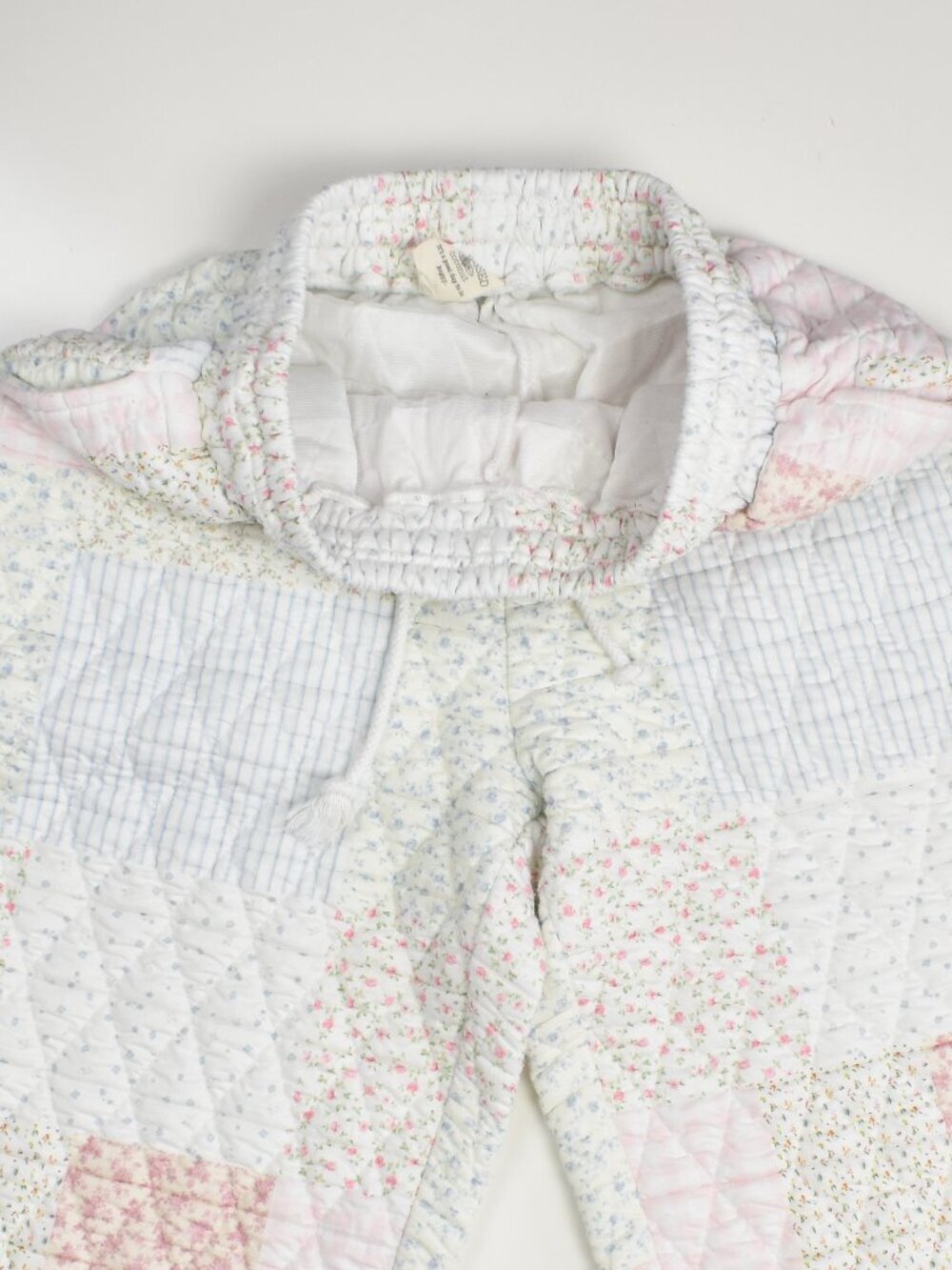 Sunset Coconut Patchwork Quilted Floral Sweatshirt and Sweatpants - XS - Picture 4 of 12